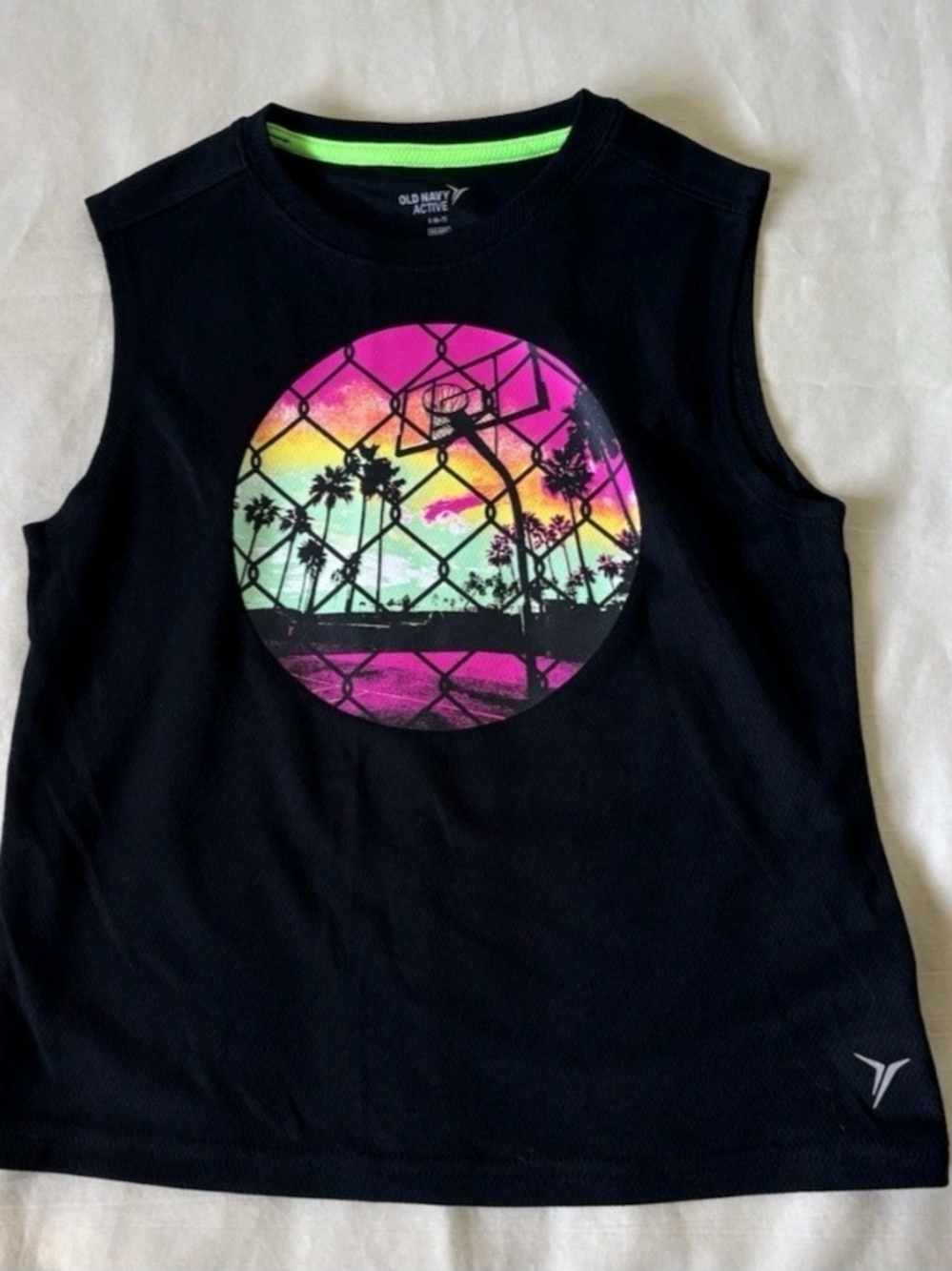 Old Navy Boys' Active Basketball Tank Top, Black
Go-Dry – Size S (6-7)